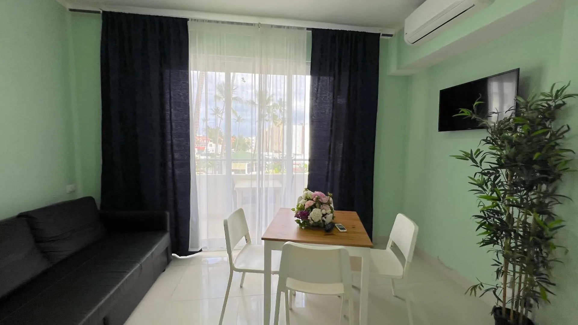 Hotel Caraibico Suites Rooftop Pool & Beach Club Punta Cana